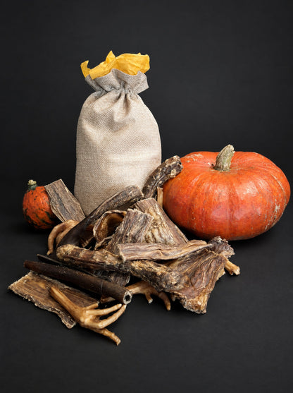 Box mastication Halloween chien moyen (moins de 25 kg) : sac en jute et friandises naturelles